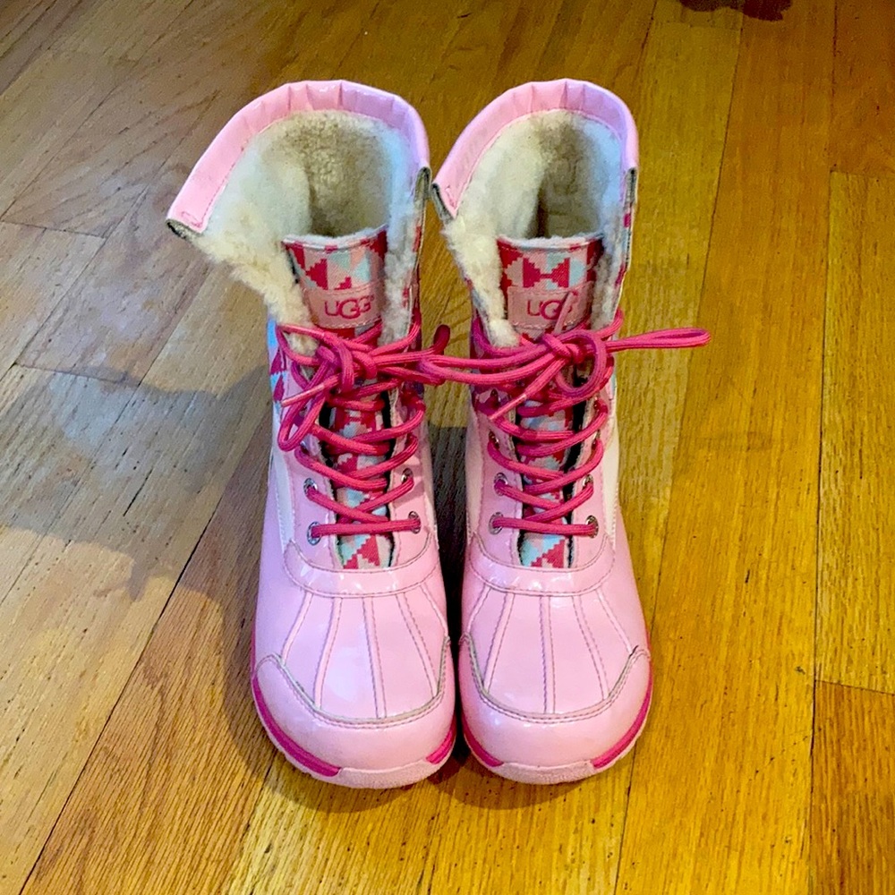 🚨SOLD🚨Kids ugg boots worn twice - Picture 1 of 5